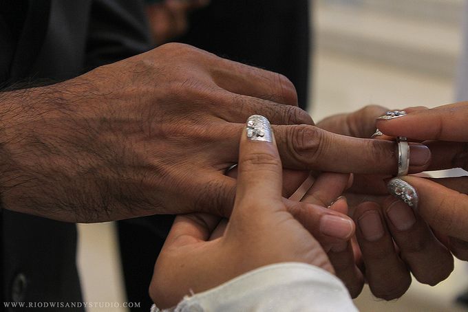 Lina-Marcel Wedding by New Melati Salon Bali - 011 Lina-Marcel Wedding by New Melati Salon Bali - 011