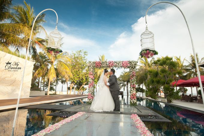 Wedding Sani and Sandri by The Royal Santrian Luxury Beach Villa - 019 Wedding Sani and Sandri by The Royal Santrian Luxury Beach Villa - 019