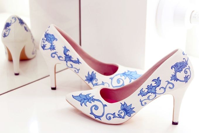 SLIGHT SEPATU POINTED PORCELAIN BIRU by SLIGHTshop.com - 003 SLIGHT SEPATU POINTED PORCELAIN BIRU by SLIGHTshop.com - 003