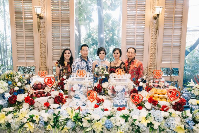 The Engagement of Natasha & Luther by JW Marriott Hotel Surabaya - 011