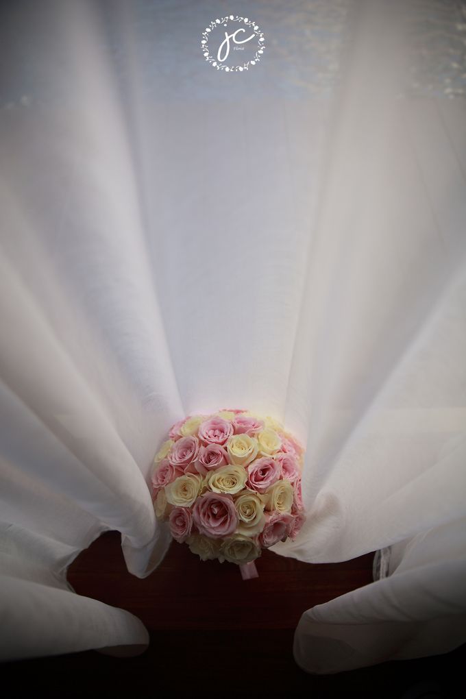 Hand Bouquet by Jc Florist Bali - 002 Hand Bouquet by Jc Florist Bali - 002