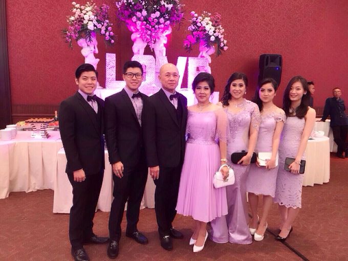 Mr. Yehezkiel & Family by Ventlee Groom Centre - 003 Mr. Yehezkiel & Family by Ventlee Groom Centre - 003