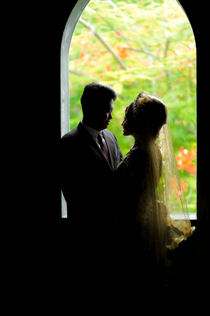 Hanafi & Mimi at Traditional PreWedding by Backlight Fotografi - 002