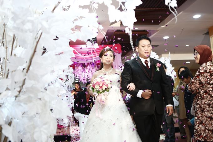 Wedding at gading premiere hall by X-Seven Entertainment - 006 Wedding at gading premiere hall by X-Seven Entertainment - 006
