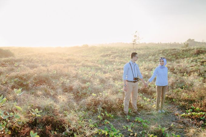 Prewedding Sunset Kebumen by blacksweetphoto - 003 Prewedding Sunset Kebumen by blacksweetphoto - 003