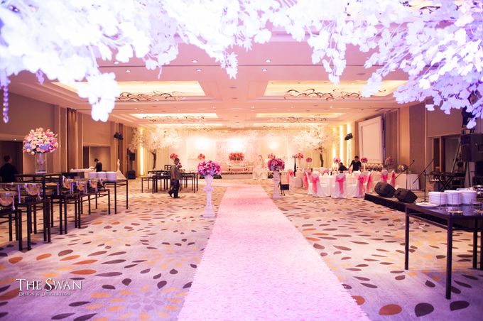 The Wedding of Tyna & Fendi - Pullman Thamrin by The Swan Decoration - 004