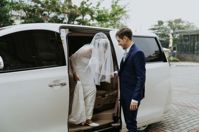 The Wedding of Gabriella & Alexis at Cathedral Jakarta by Warna Project - 004