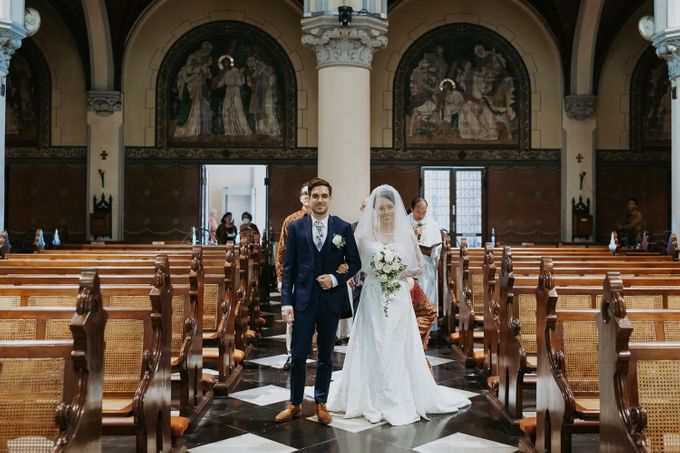 The Wedding of Gabriella & Alexis at Cathedral Jakarta by Warna Project - 009