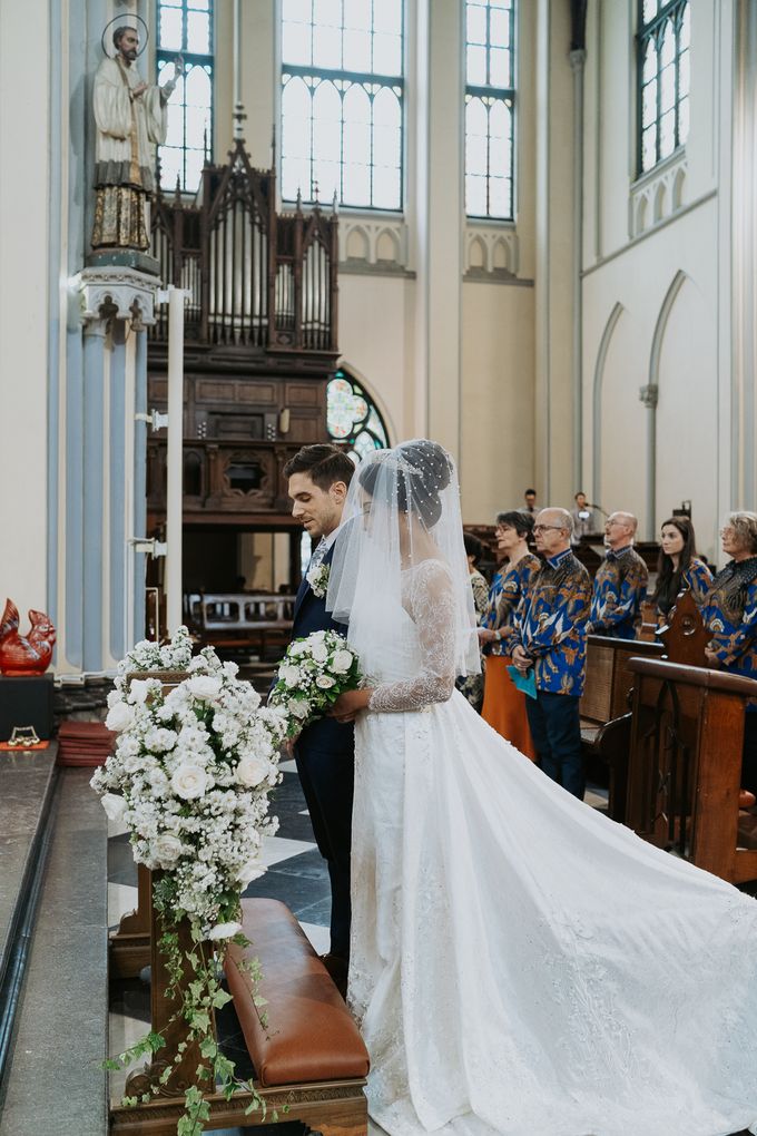 The Wedding of Gabriella & Alexis at Cathedral Jakarta by Warna Project - 015