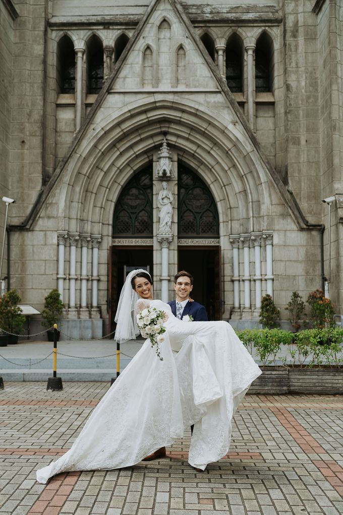 The Wedding of Gabriella & Alexis at Cathedral Jakarta by Warna Project - 036