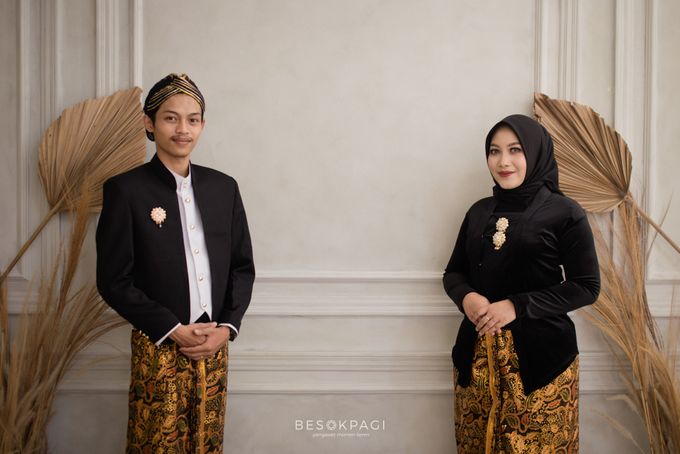 Rika & Roy - Prewedding Documentation by besokpagi - 004 Rika & Roy - Prewedding Documentation by besokpagi - 004