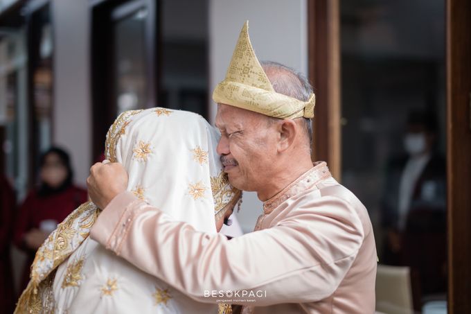 Dila & Mirza - Wedding Documentation by besokpagi - 005 Dila & Mirza - Wedding Documentation by besokpagi - 005
