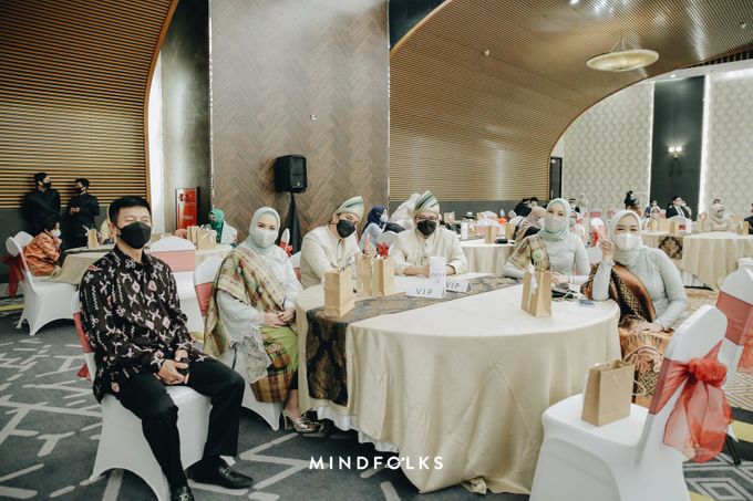 Minang New Normal Wedding of Putri & Augie by Menara Mandiri by IKK Wedding (ex. Plaza Bapindo) - 002 Minang New Normal Wedding of Putri & Augie by Menara Mandiri by IKK Wedding (ex. Plaza Bapindo) - 002