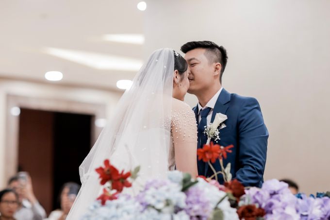 THE WEDDING OF ANTON & ANGEL by Ariespangestu Photography - 003