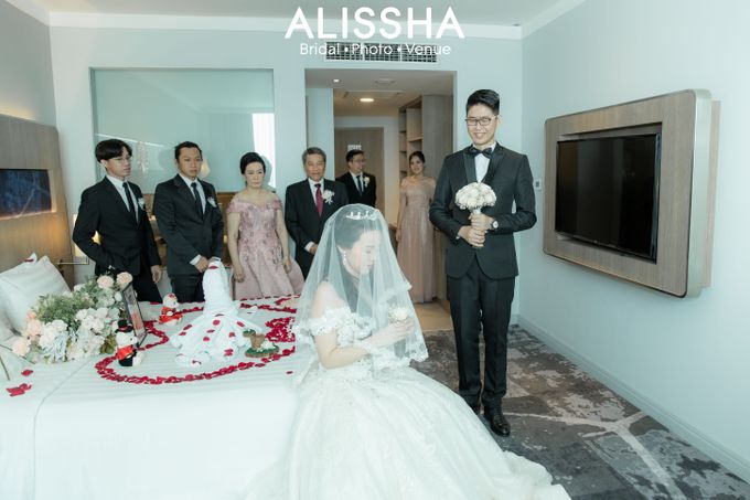 Wedding Day Fitria-Ricky Novotel Mangga Dua by Alissha Bride - 007