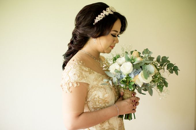 Celebrations in Rustic Theme - Hanny & Irma Wedding by Lis Make Up - 002