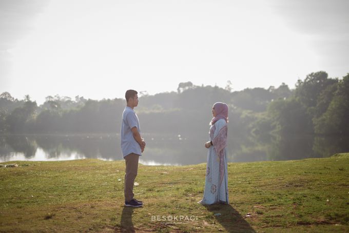 Fitri & Iqbal - Prewedding Documentation by besokpagi - 006 Fitri & Iqbal - Prewedding Documentation by besokpagi - 006