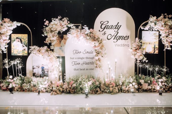 Wedding of Grady & Agnes @Santika Premiere Hayam Wuruk by Hotel Santika Premiere Hayam Wuruk - 012 Wedding of Grady & Agnes @Santika Premiere Hayam Wuruk by Hotel Santika Premiere Hayam Wuruk - 012