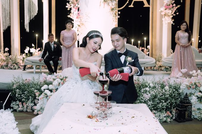 Wedding of Grady & Agnes @Santika Premiere Hayam Wuruk by Sola Fide Organizer - 015 Wedding of Grady & Agnes @Santika Premiere Hayam Wuruk by Sola Fide Organizer - 015