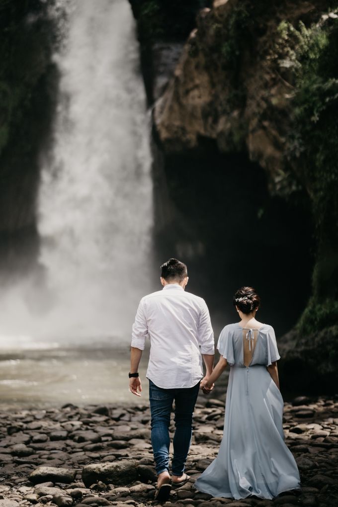 Bali Couple Session - Arwin & Josselyn by Lentera Wedding - 017