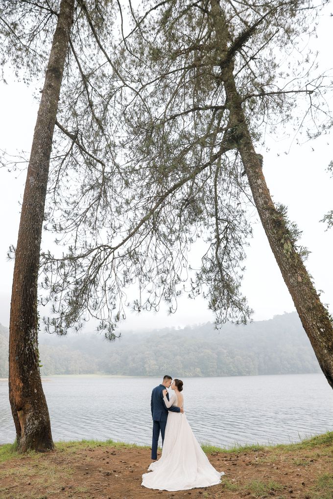 BANDUNG - YANDI & THERESIA by Ariespangestu Photography - 008