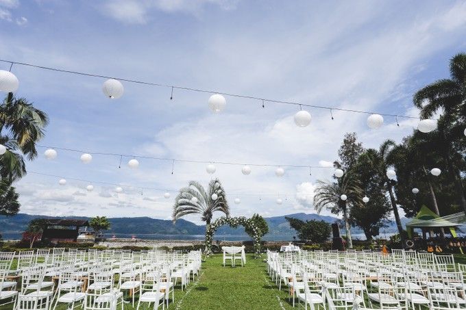 Lambok & Sarah - A Beautiful Lakeside wedding by Jivo Huseri Film - 001 Lambok & Sarah - A Beautiful Lakeside wedding by Jivo Huseri Film - 001