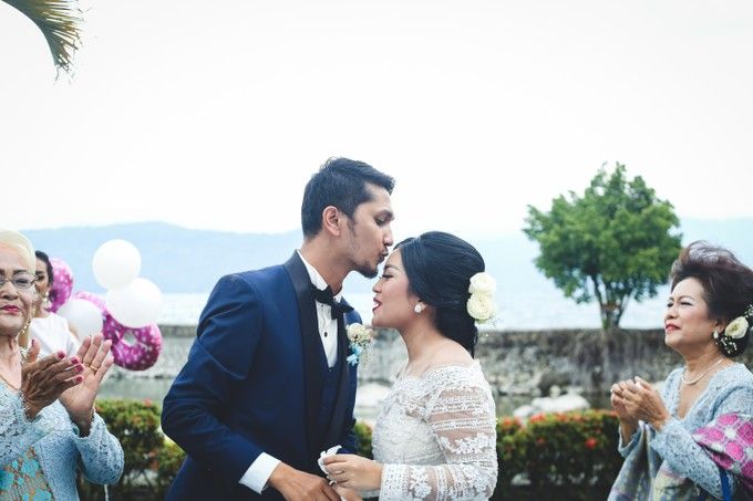 Lambok & Sarah - A Beautiful Lakeside wedding by Jivo Huseri Film - 008