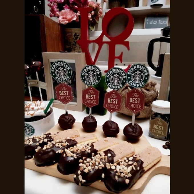 Starbuck Coffee Lovers Dessert Table by Veste Sweet & Delight - 001 Starbuck Coffee Lovers Dessert Table by Veste Sweet & Delight - 001