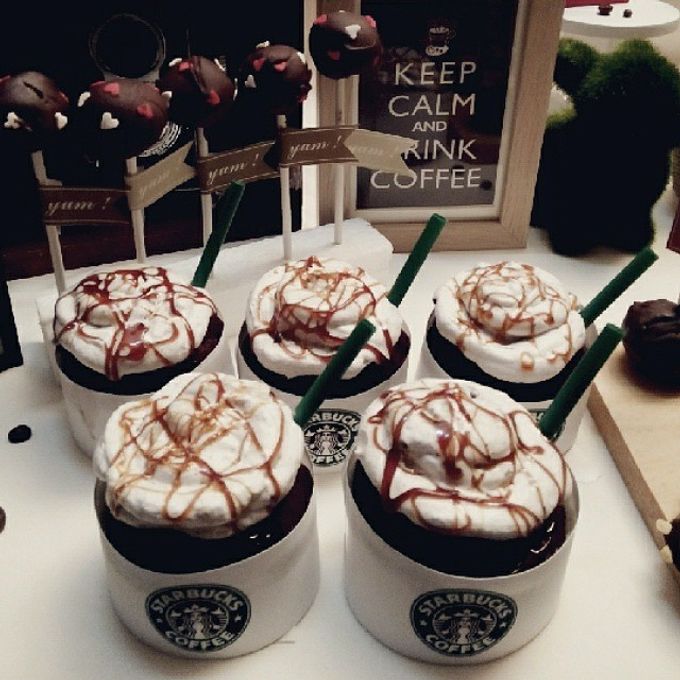 Starbuck Coffee Lovers Dessert Table by Veste Sweet & Delight - 003 Starbuck Coffee Lovers Dessert Table by Veste Sweet & Delight - 003