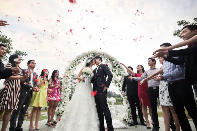 Outdoor Wedding at Lake Garden by Cynthia Kusuma - 001