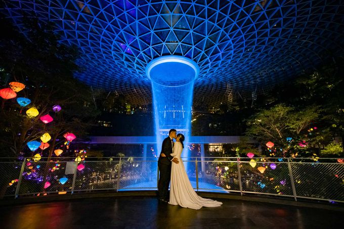 Andrew & Cara (St. Joseph's Church & Jewel Changi Airport) by GrizzyPix Photography - 021 Andrew & Cara (St. Joseph's Church & Jewel Changi Airport) by GrizzyPix Photography - 021