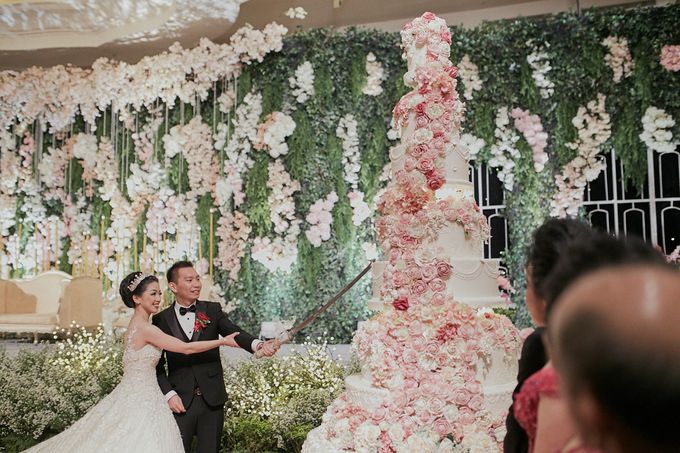 The Wedding of Albert & Cecelia by The Ritz-Carlton Jakarta, Mega Kuningan - 003 The Wedding of Albert & Cecelia by The Ritz-Carlton Jakarta, Mega Kuningan - 003