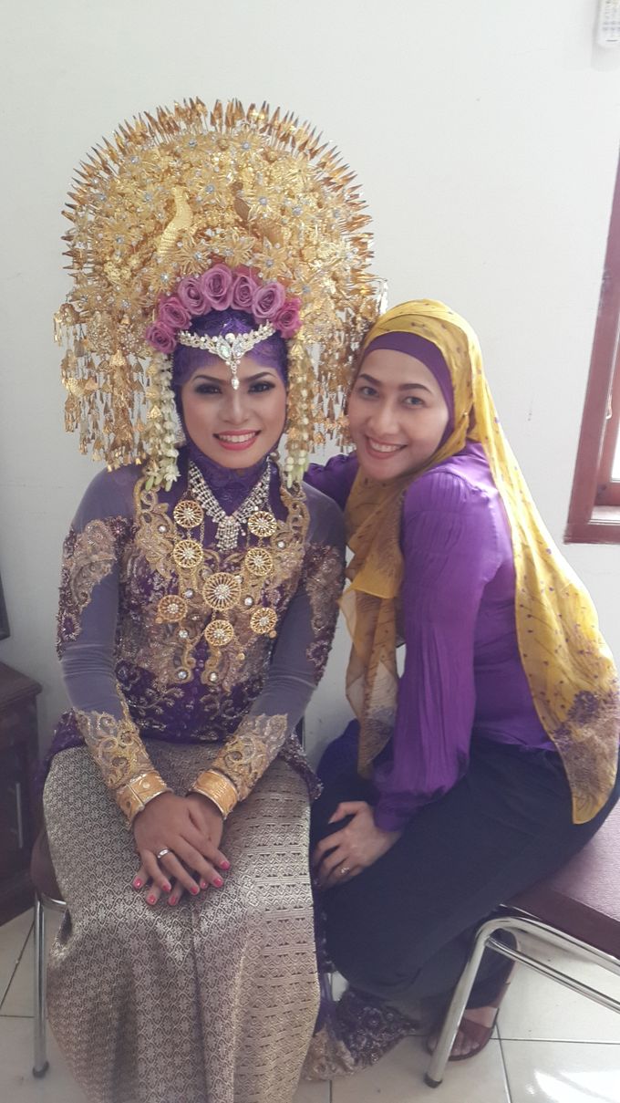 Rias & Busana Pengantin Minang Modifikasi Ungu by sinar minang colection - 002