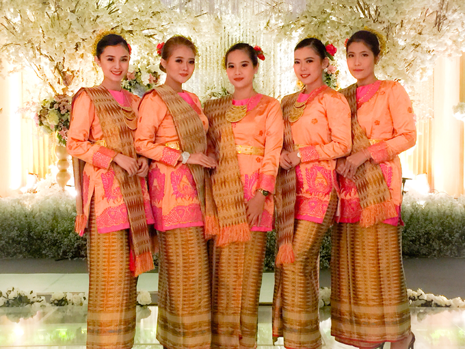 The Wedding of Dinda & Ori by Adara Pager ayu - 006 The Wedding of Dinda & Ori by Adara Pager ayu - 006