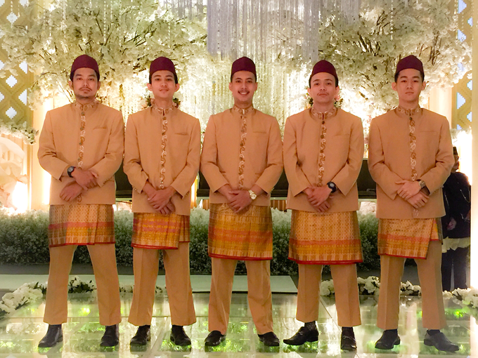 The Wedding of Dinda & Ori by Adara Pager ayu - 002 The Wedding of Dinda & Ori by Adara Pager ayu - 002