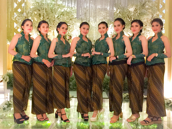 The Wedding of Dinda & Ori by Adara Pager ayu - 004 The Wedding of Dinda & Ori by Adara Pager ayu - 004