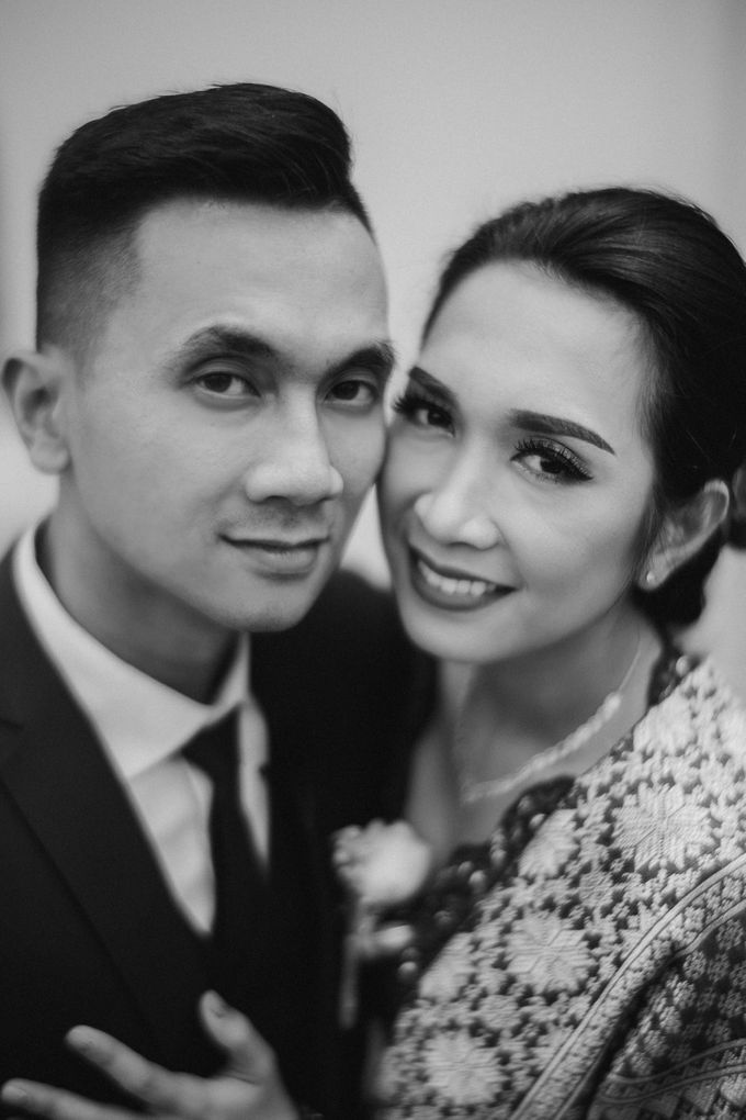 Adrian & Desi Wedding Day by THE TRIBRATA Darmawangsa Jakarta - 004