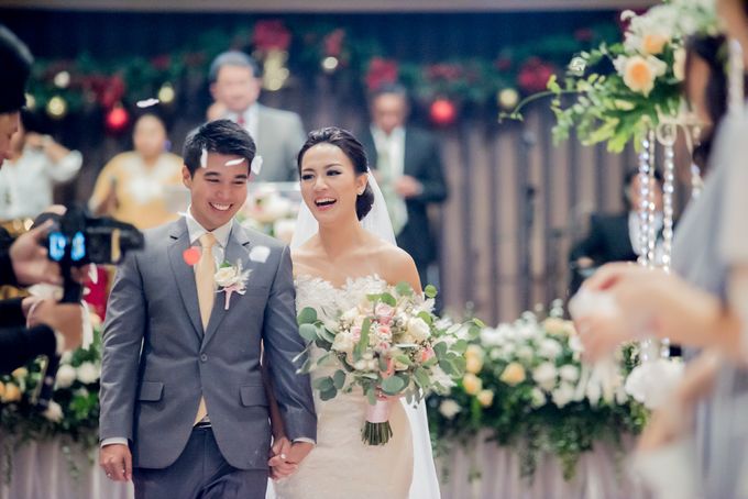 The Wedding of Adi & Ellen by WU5 Fashion Atelier by Wiki Wu & Nancy Wu - 017 The Wedding of Adi & Ellen by WU5 Fashion Atelier by Wiki Wu & Nancy Wu - 017