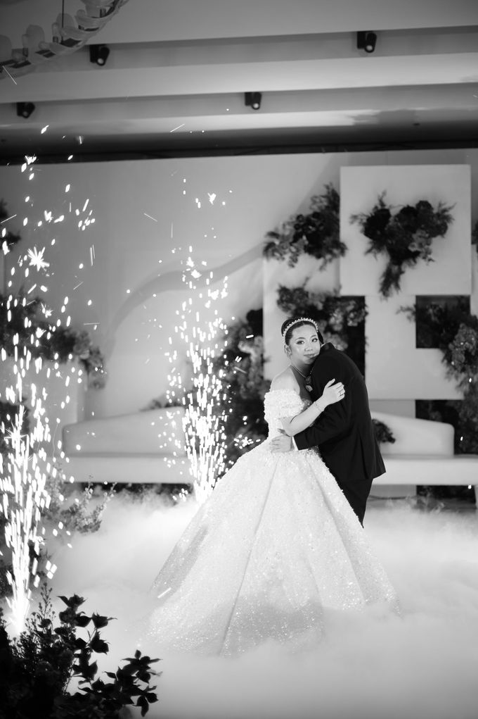 Adi & Yeyen Wedding Decoration at Pullman Jasmine by Pullman Bandung Grand Central - 041 Adi & Yeyen Wedding Decoration at Pullman Jasmine by Pullman Bandung Grand Central - 041