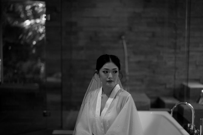Piero & Violetta Wedding at Tirtha Uluwatu Bali by Prabha MUA - 043 Piero & Violetta Wedding at Tirtha Uluwatu Bali by Prabha MUA - 043