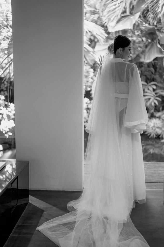 Piero & Violetta Wedding at Tirtha Uluwatu Bali by Prabha MUA - 040 Piero & Violetta Wedding at Tirtha Uluwatu Bali by Prabha MUA - 040