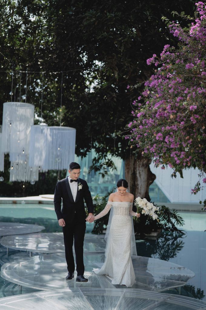 Piero & Violetta Wedding at Tirtha Uluwatu Bali by Prabha MUA - 027 Piero & Violetta Wedding at Tirtha Uluwatu Bali by Prabha MUA - 027