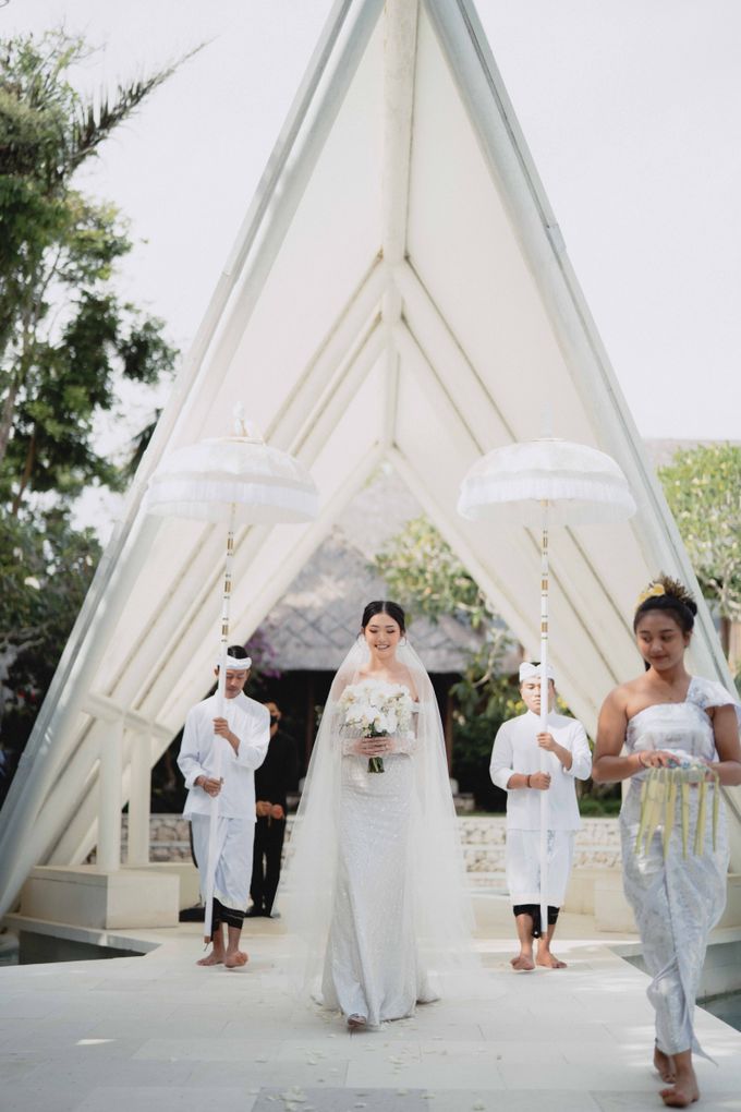 Piero & Violetta Wedding at Tirtha Uluwatu Bali by Prabha MUA - 023 Piero & Violetta Wedding at Tirtha Uluwatu Bali by Prabha MUA - 023