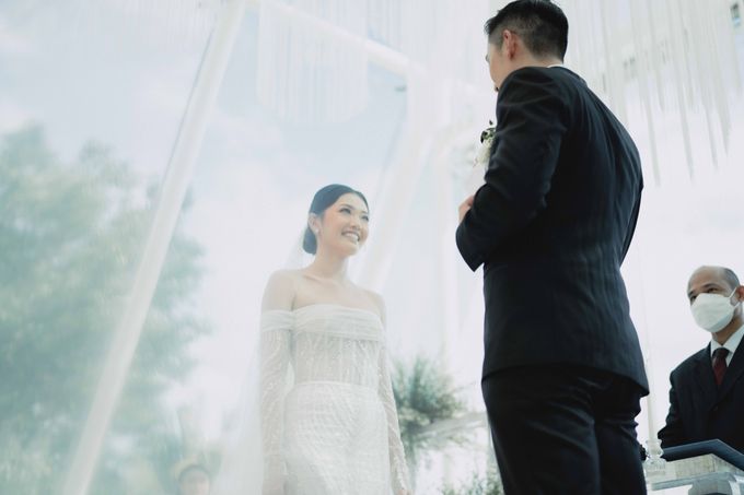 Piero & Violetta Wedding at Tirtha Uluwatu Bali by Prabha MUA - 021 Piero & Violetta Wedding at Tirtha Uluwatu Bali by Prabha MUA - 021