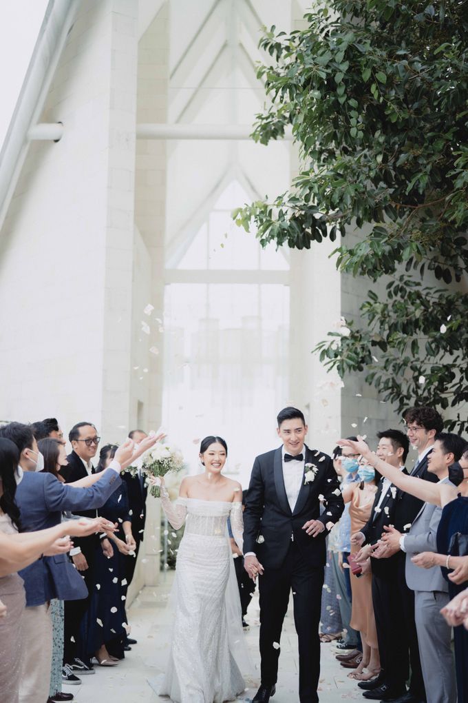 Piero & Violetta Wedding at Tirtha Uluwatu Bali by Prabha MUA - 018 Piero & Violetta Wedding at Tirtha Uluwatu Bali by Prabha MUA - 018