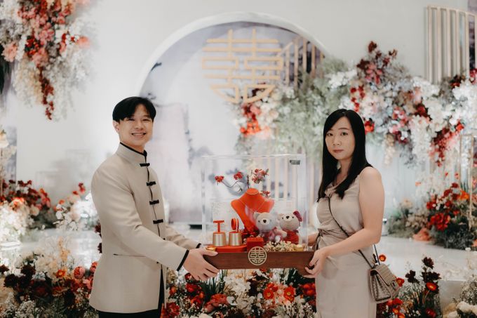 Maudy & Christian Engagement Decoration at Trans Luxury Hotel Ballroom by Valentine Wedding Decoration - 017 Maudy & Christian Engagement Decoration at Trans Luxury Hotel Ballroom by Valentine Wedding Decoration - 017