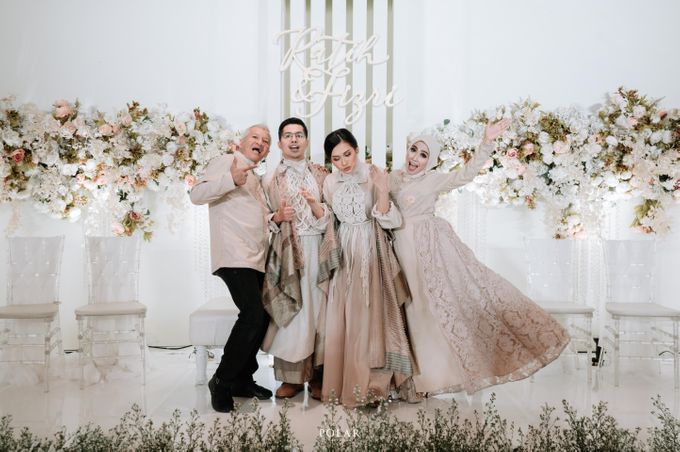 Ratih & Fizry Wedding Decoration at Trans 18th Floor by Laviena Wedding Gallery - 044