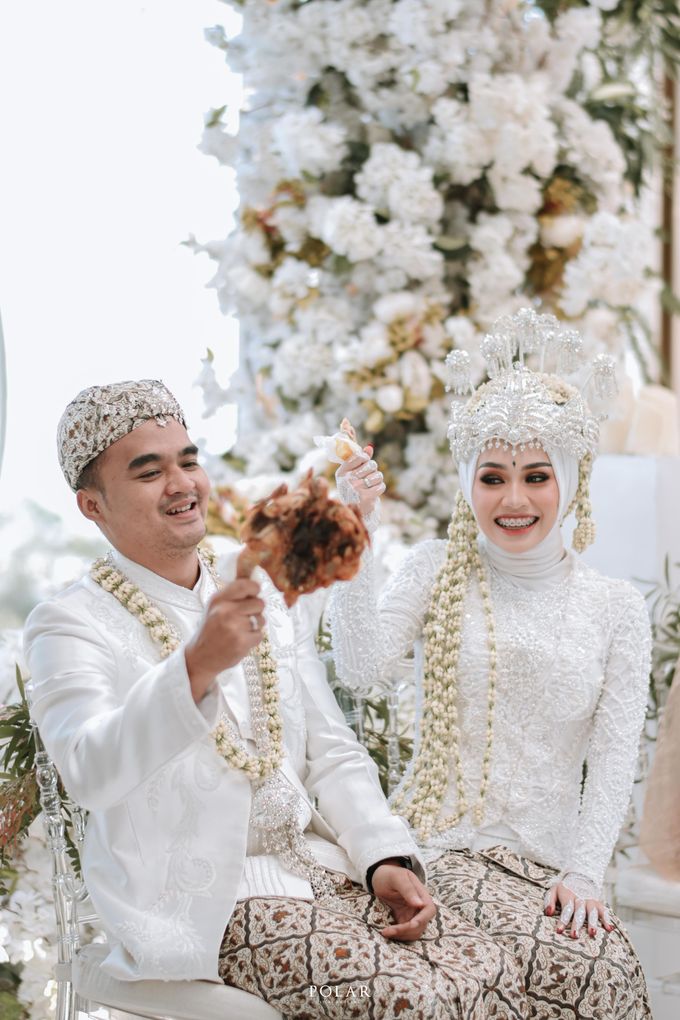 Adit & Citias Akad Decoration at Intercontinental Wedding Hall by Valentine Wedding Decoration - 011