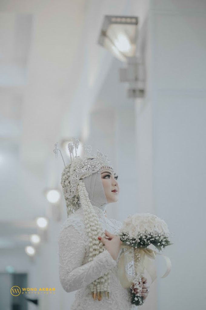 The Sacred moment of Nadia & Didit Akad by Wong Akbar Photography - 004