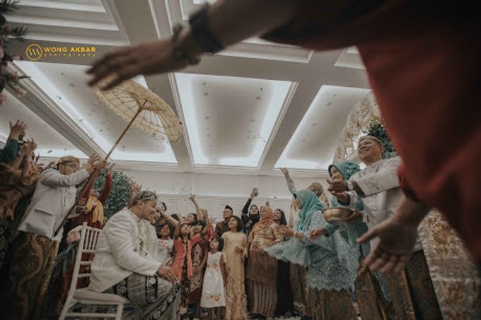 The Sacred moment of Nadia & Didit Akad by Wong Akbar Photography - 008